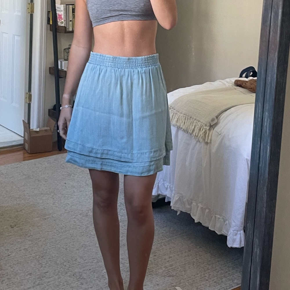 Highwaisted Urban Outfitters skirt